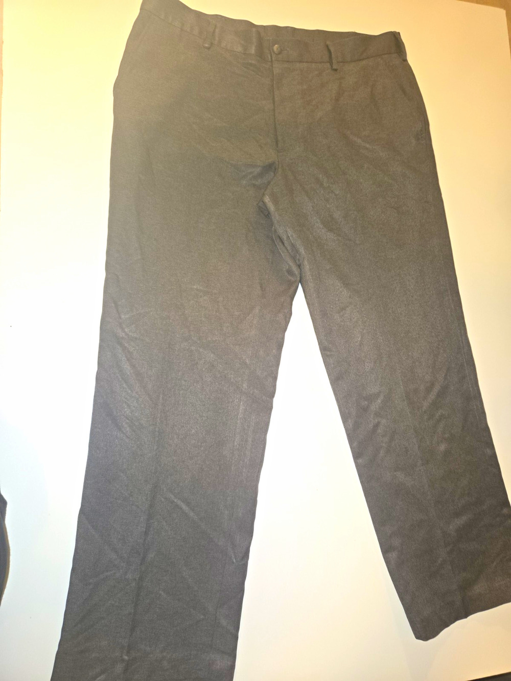 Van Heusen Traveler Mens Dress Pants 38x30 Gray Flat Front Straight Leg